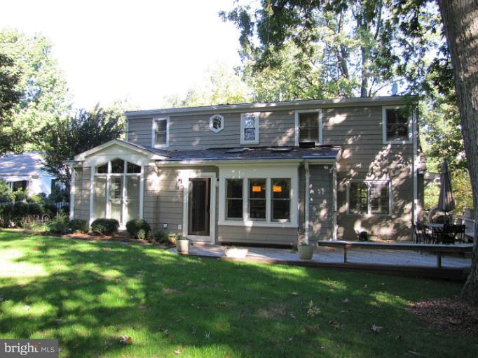 810 Villa Ridge Road Falls Church, VA 22046 - Photo 12 of 29 Exterior (Rear)