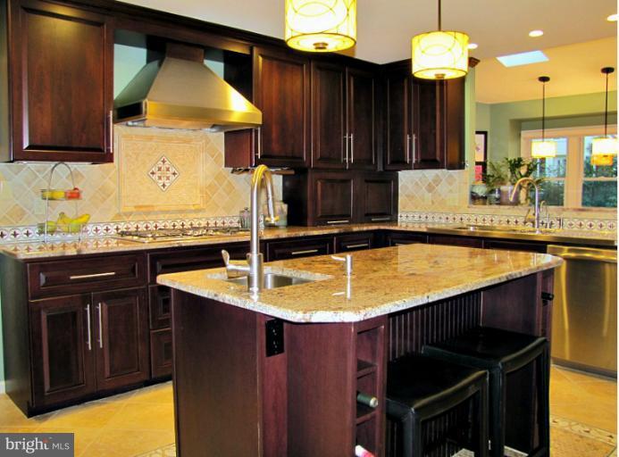 810 Villa Ridge Road Falls Church, VA 22046 - Photo 8 of 29 Kitchen