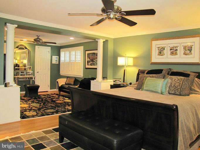 810 Villa Ridge Road Falls Church, VA 22046 - Photo 10 of 29 Bedroom (Master)