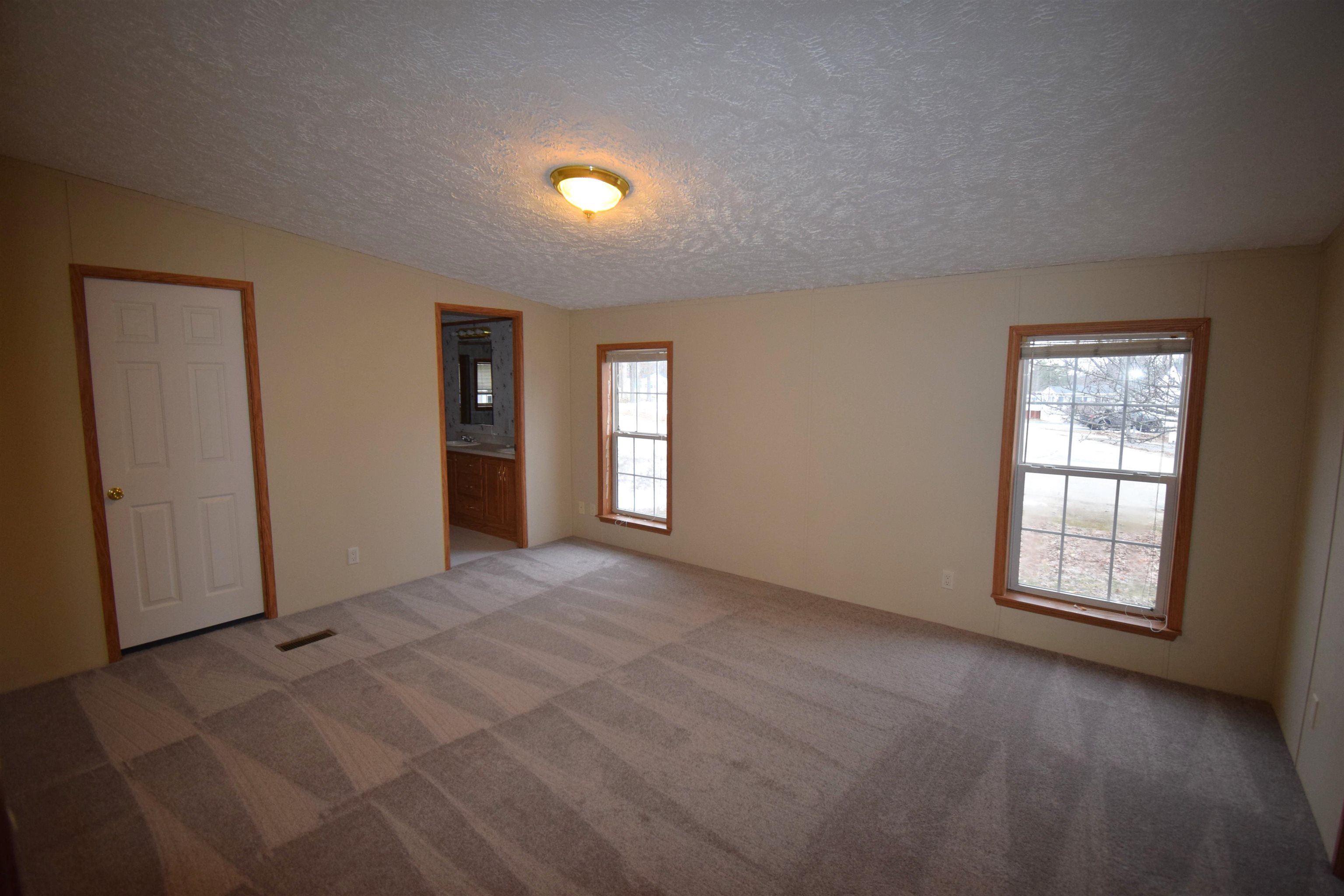 6 Georges Lane Fremont, NH 03044 - Photo 14 of 41