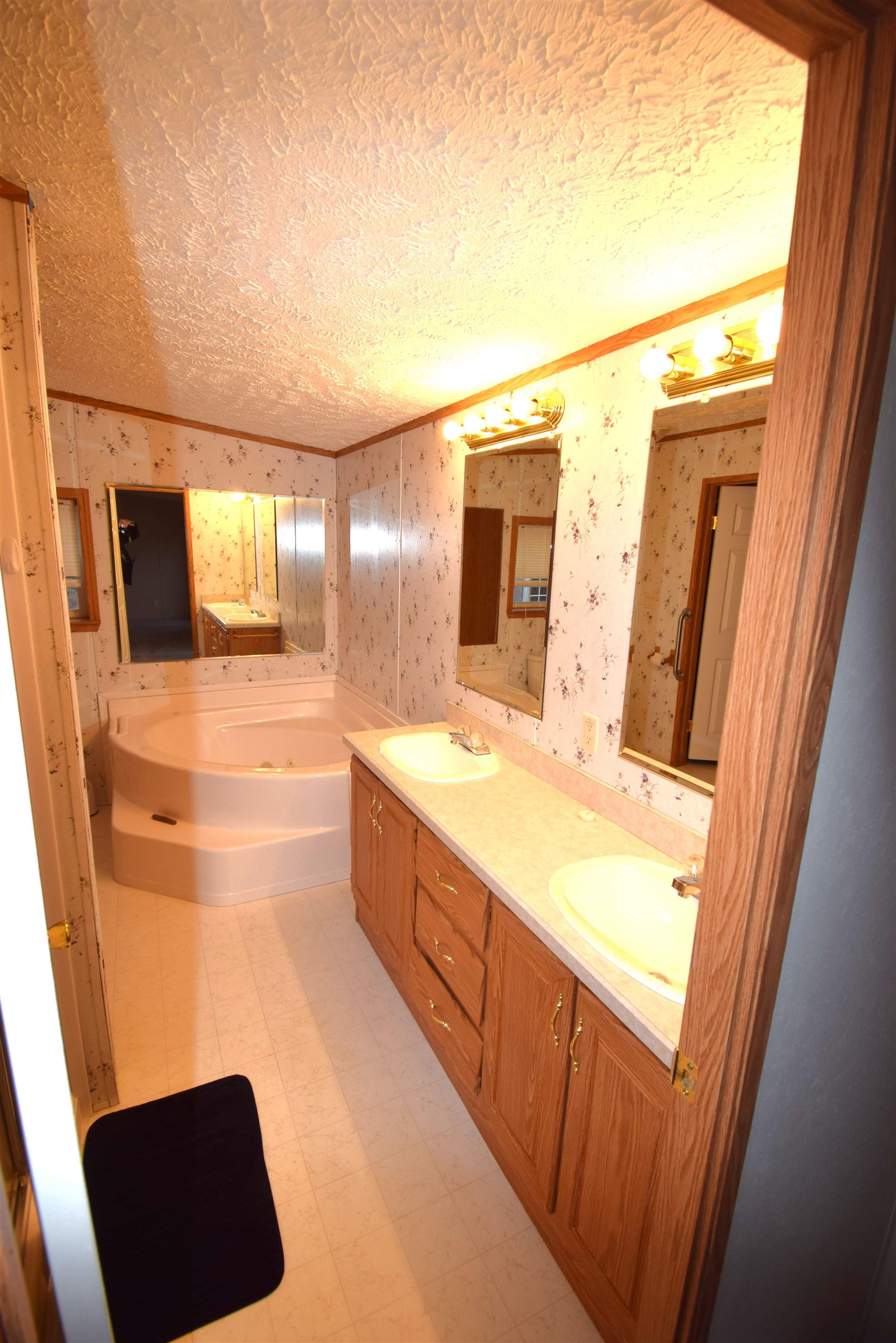 6 Georges Lane Fremont, NH 03044 - Photo 16 of 41