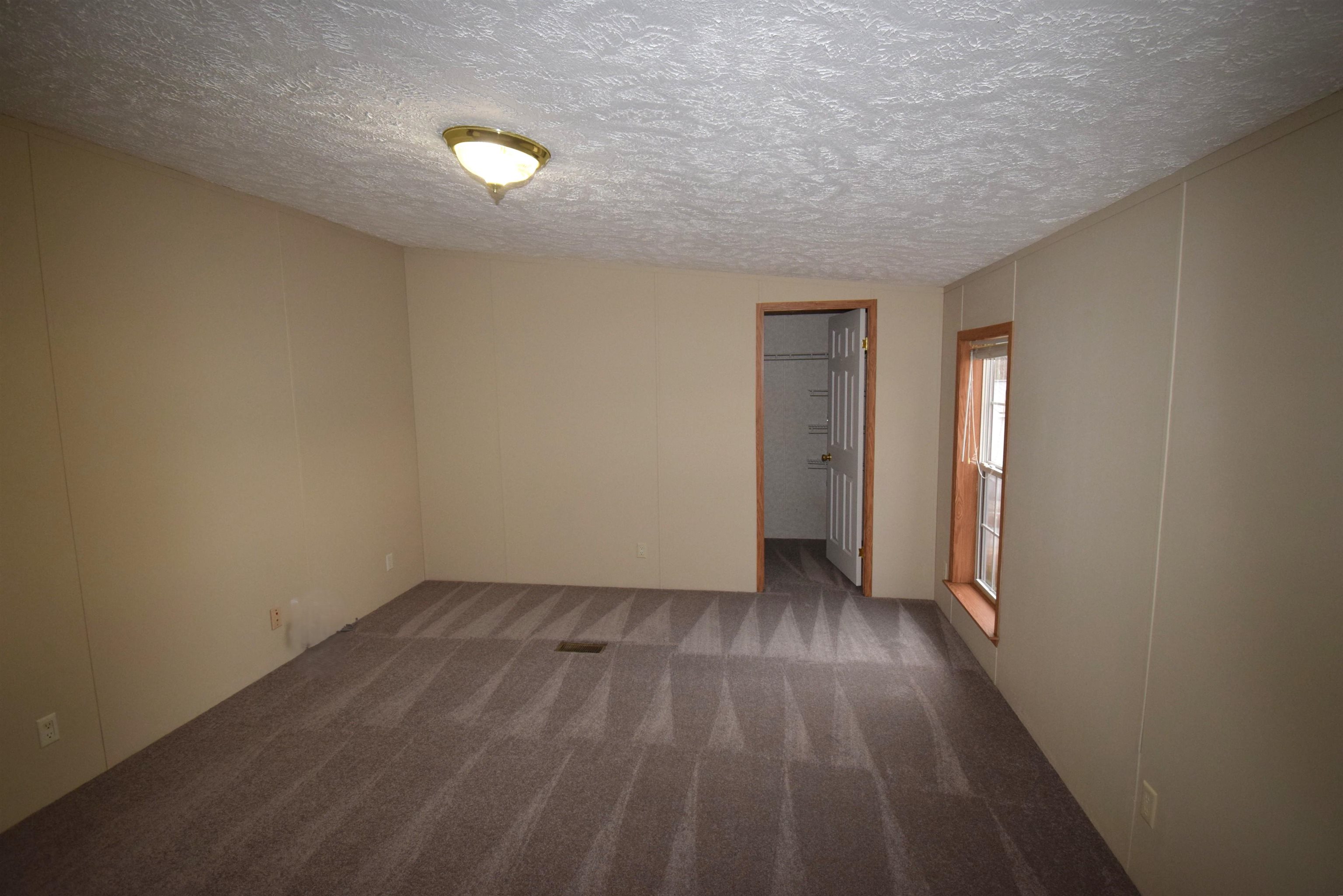 6 Georges Lane Fremont, NH 03044 - Photo 33 of 41