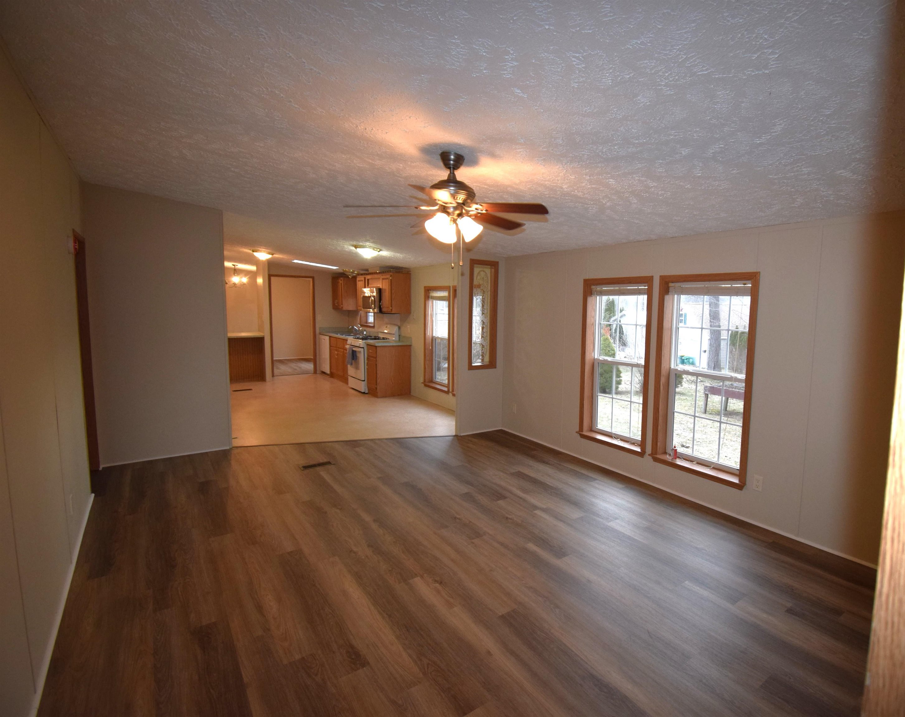 6 Georges Lane Fremont, NH 03044 - Photo 10 of 41