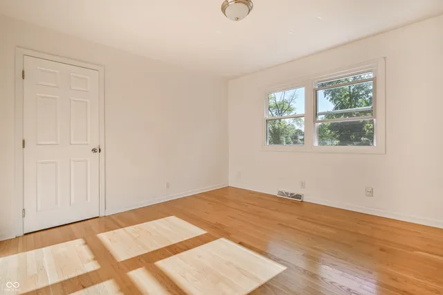 $460,000 | 6825 Farmleigh Drive, Indianapolis, IN 46220