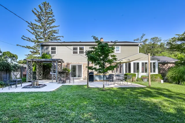 $460,000 | 6825 Farmleigh Drive, Indianapolis, IN 46220