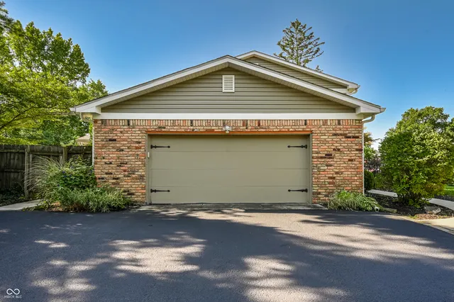 $460,000 | 6825 Farmleigh Drive, Indianapolis, IN 46220