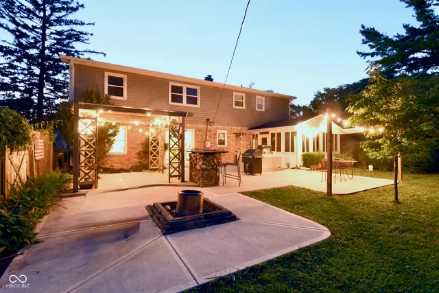 $460,000 | 6825 Farmleigh Drive, Indianapolis, IN 46220