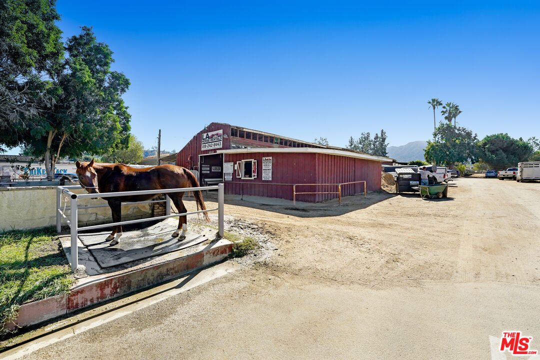 1840 Riverside Drive Glendale, CA 91201 - Photo 22 of 35