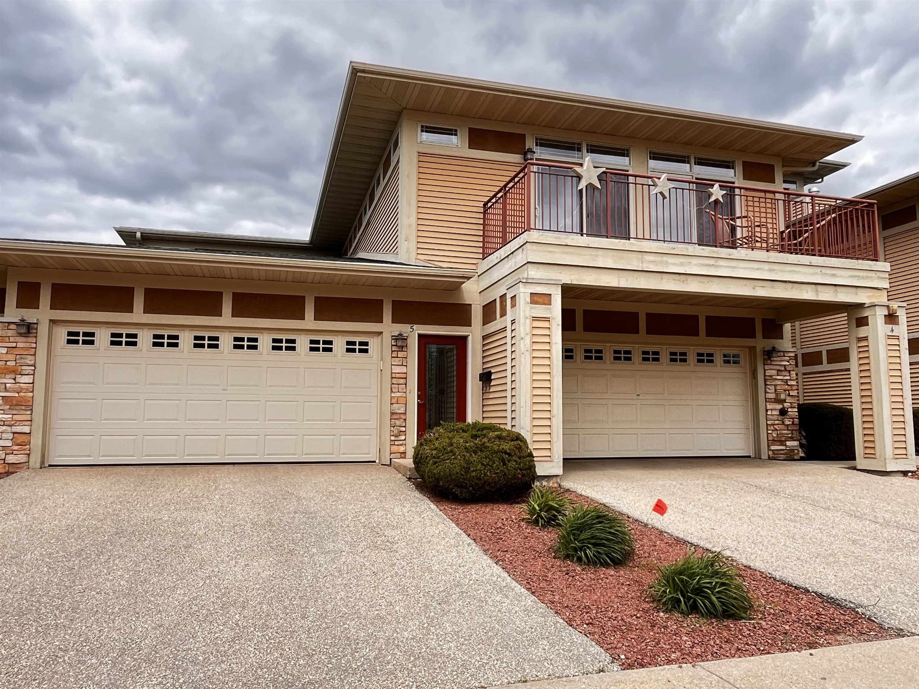 1021 West Pleasant Street, Unit 5 Portage, WI 53901 - Photo 11 of 12