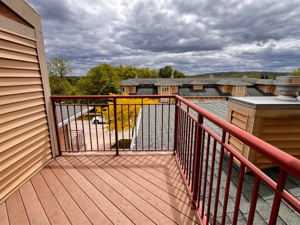 $270,000 | 1021 West Pleasant Street, Unit 5, Portage, WI 53901