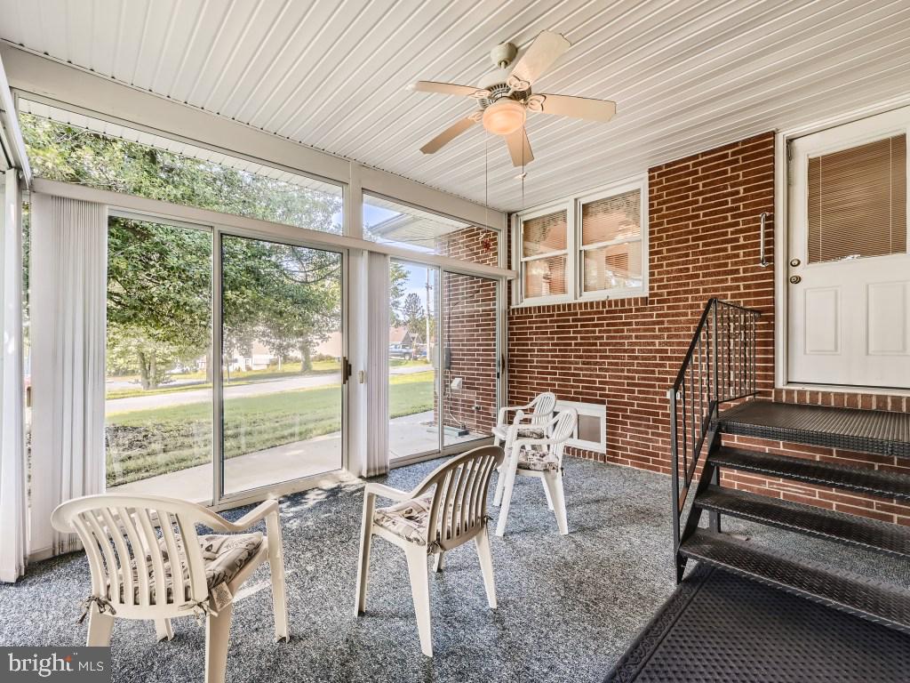 2401 East Sparrows Point Sparrows Point, MD 21219 - Photo 25 of 34 Sun Room - with water view
