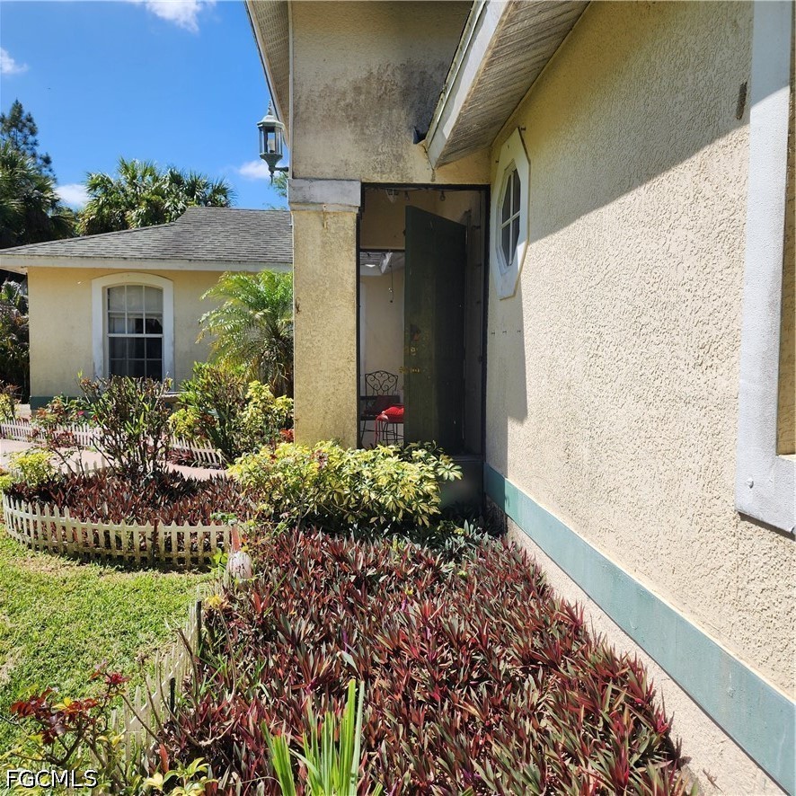 381 8th Street Northeast Naples, FL 34120 - Photo 17 of 38