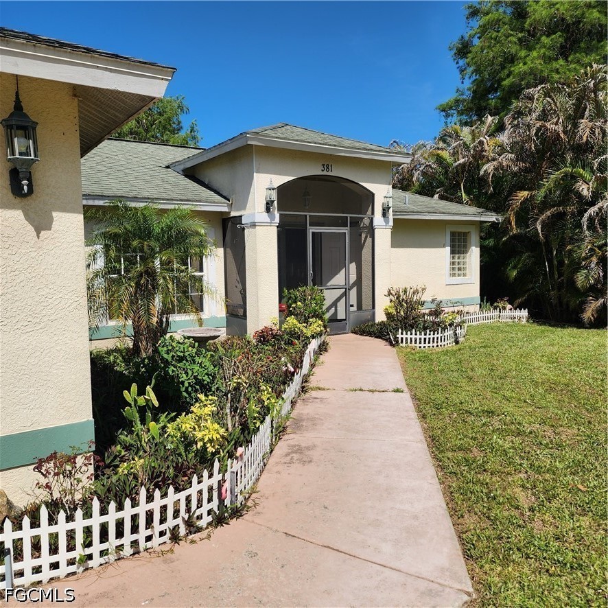 381 8th Street Northeast Naples, FL 34120 - Photo 19 of 38