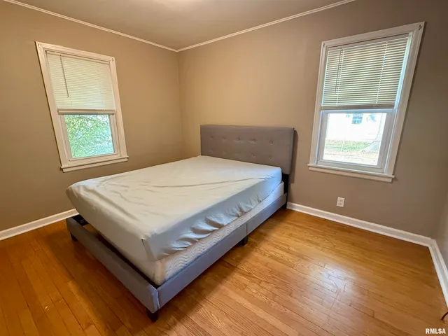 $135,000 | 207 South State Street, Henderson, IL 61439