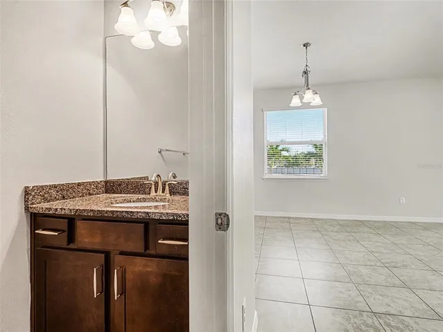 a view of livingroom with furniture