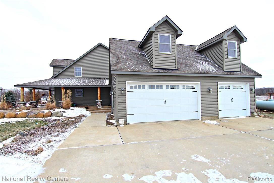 10210 Beard Road Byron, MI 48418 - Photo 7 of 53 Beard Rd 3 Car Garage.jpg