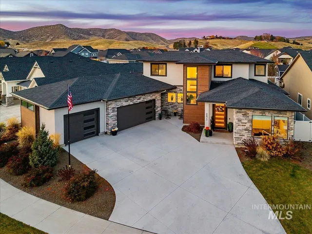 $1,079,000 | 8872 West Suttle Lake Drive, Boise, ID 83714