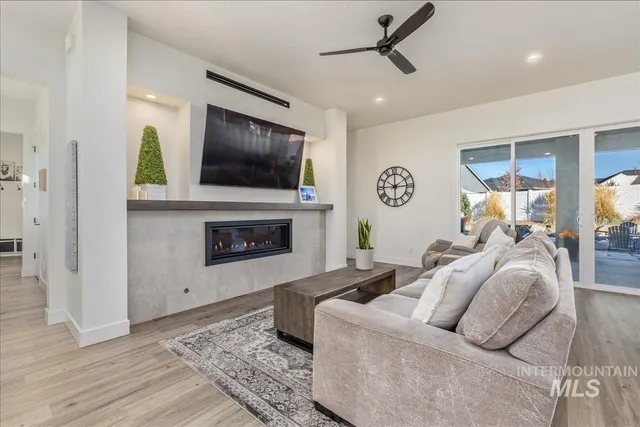 $1,079,000 | 8872 West Suttle Lake Drive, Boise, ID 83714