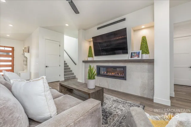 $1,079,000 | 8872 West Suttle Lake Drive, Boise, ID 83714