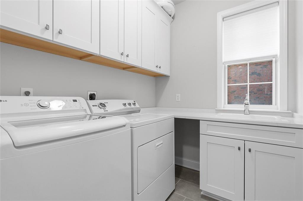 3061 Preston Way Bridgeville, PA 15017 - Photo 27 of 45 a utility room with dryer and washer