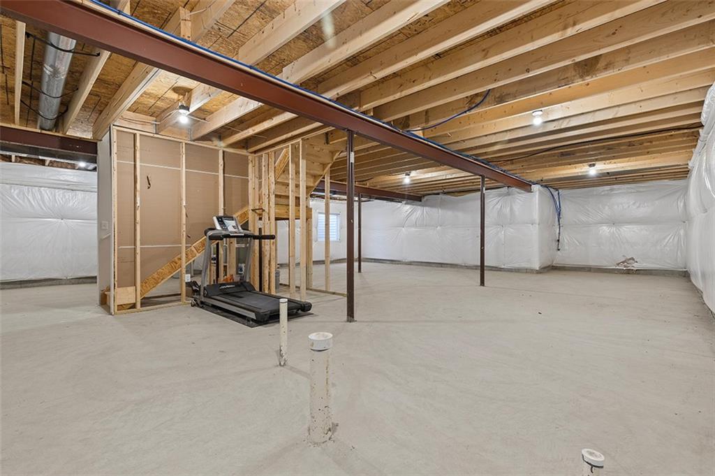 3061 Preston Way Bridgeville, PA 15017 - Photo 45 of 45 a view of a room with gym equipment