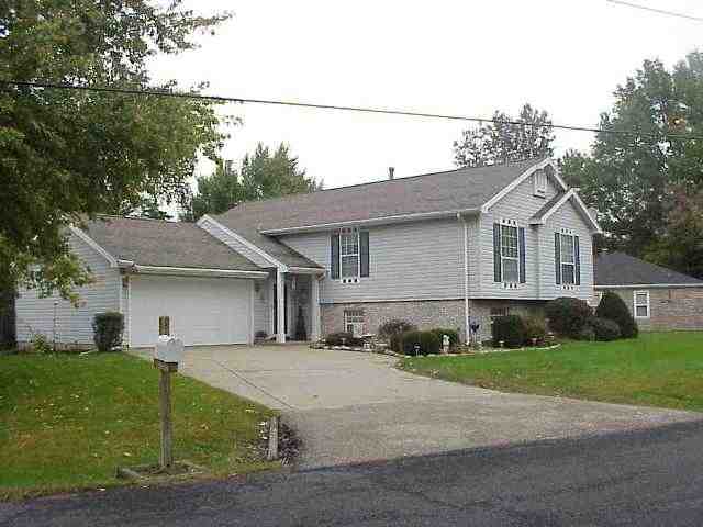 8665 North Picture Ridge Road Peoria, IL 61615 - Photo 2 of 15 Gallery Image 2