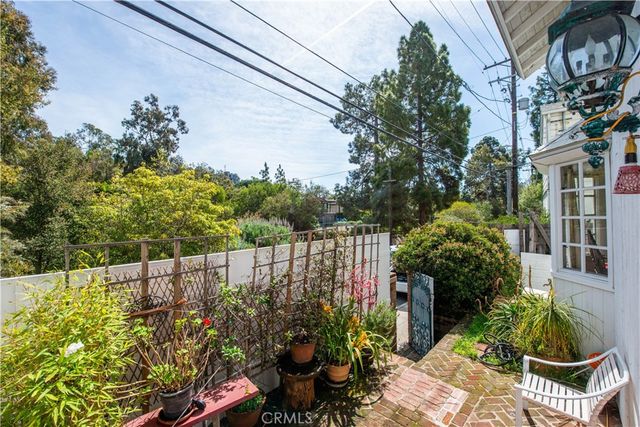 $3,960,000 | 507 West Rustic Road, Santa Monica, CA 90402