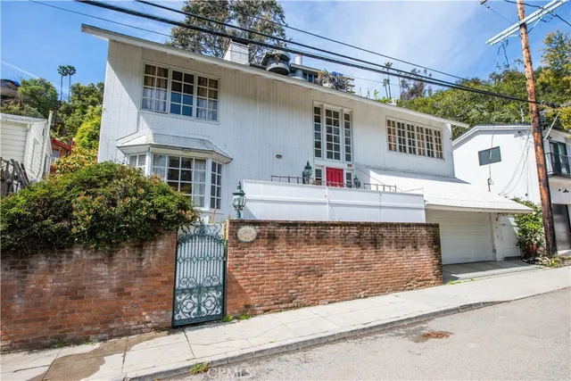 $3,960,000 | 507 West Rustic Road, Santa Monica, CA 90402