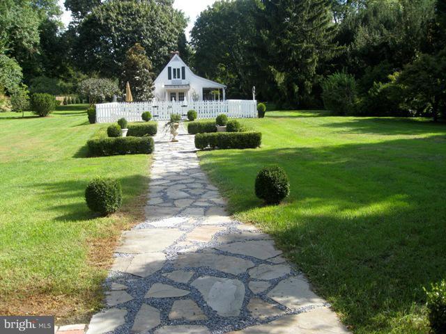 27638 Villa Road Easton, MD 21601 - Photo 7 of 21 Path to Guest House