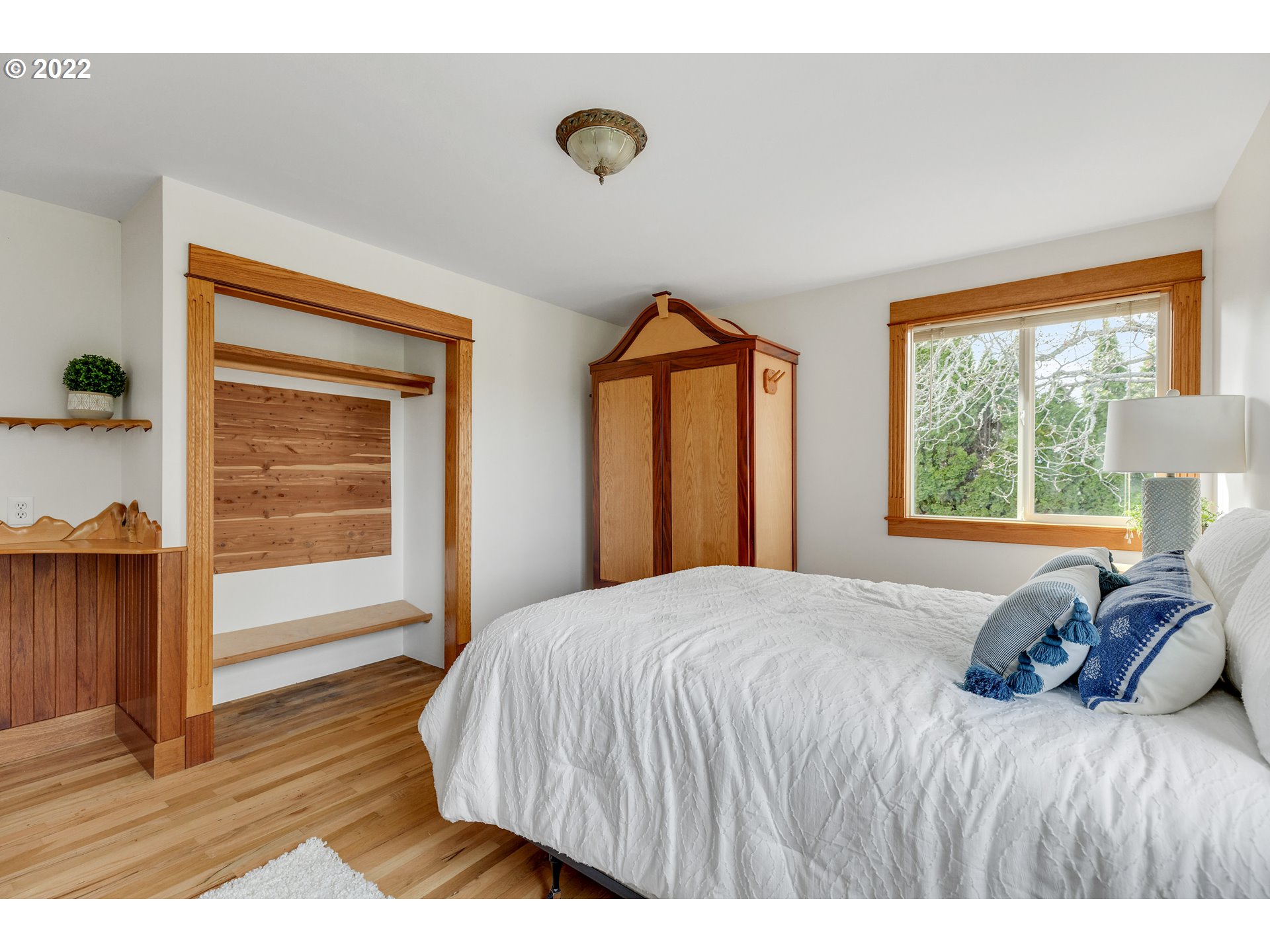 1521 Tucker Road Hood River, OR 97031 - Photo 15 of 32 Gallery Image 15