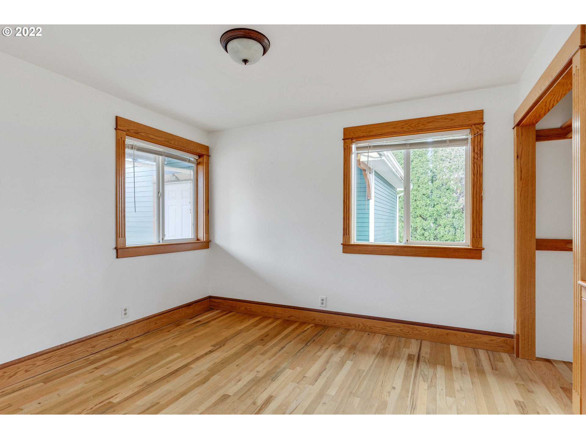1521 Tucker Road Hood River, OR 97031 - Photo 16 of 32 Gallery Image 16