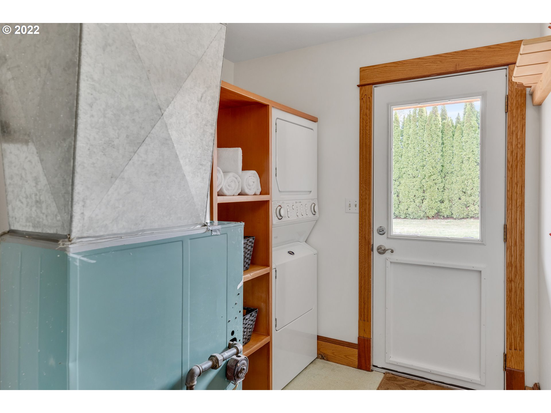 1521 Tucker Road Hood River, OR 97031 - Photo 19 of 32 Gallery Image 19