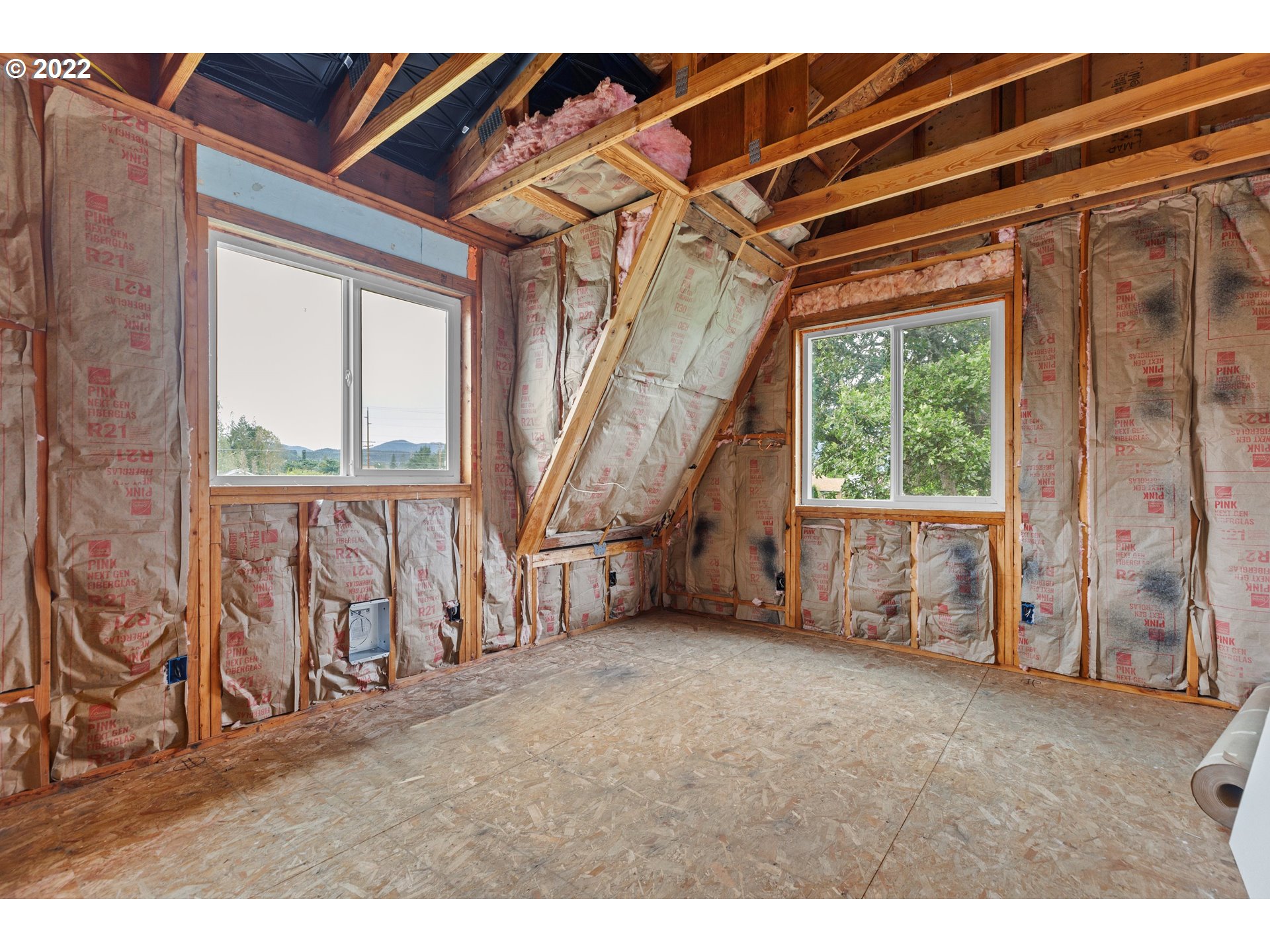 1521 Tucker Road Hood River, OR 97031 - Photo 29 of 32 Gallery Image 29