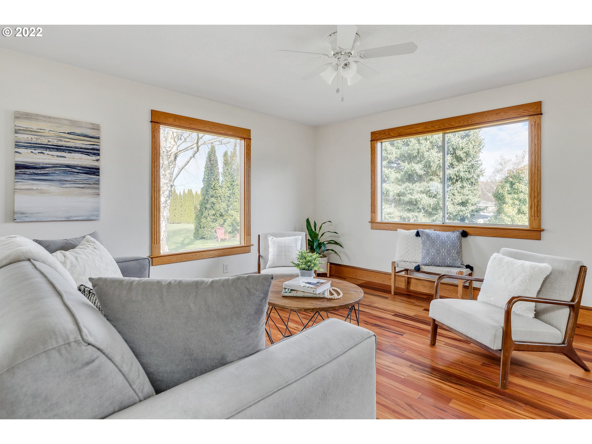 1521 Tucker Road Hood River, OR 97031 - Photo 5 of 32 Gallery Image 5
