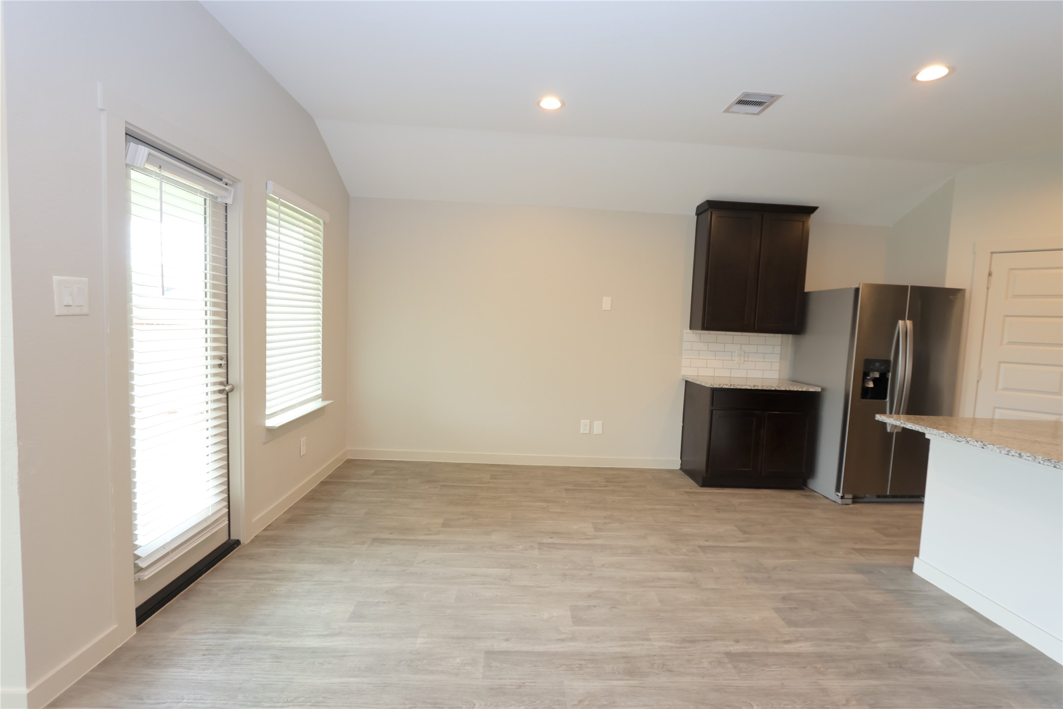 8215 Brahman Lane Rosharon, TX 77583 - Photo 9 of 18