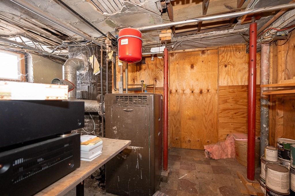 7 Clarissa Street Worcester, MA 01604 - Photo 27 of 33