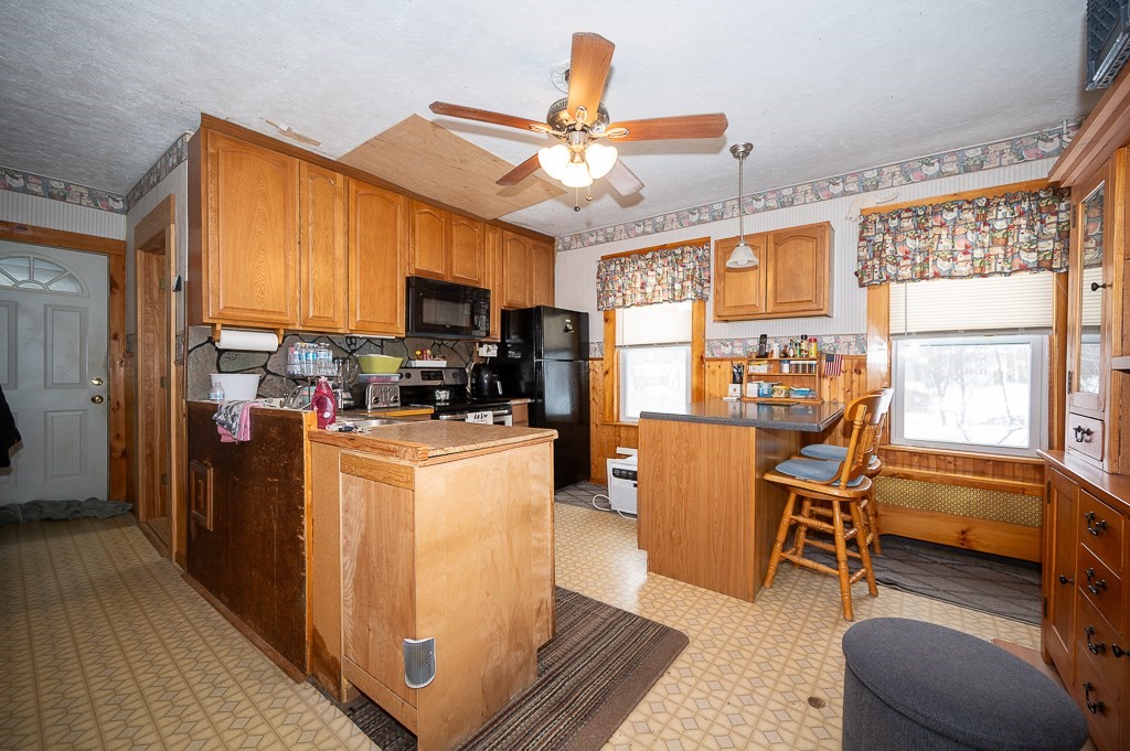 7 Clarissa Street Worcester, MA 01604 - Photo 7 of 33