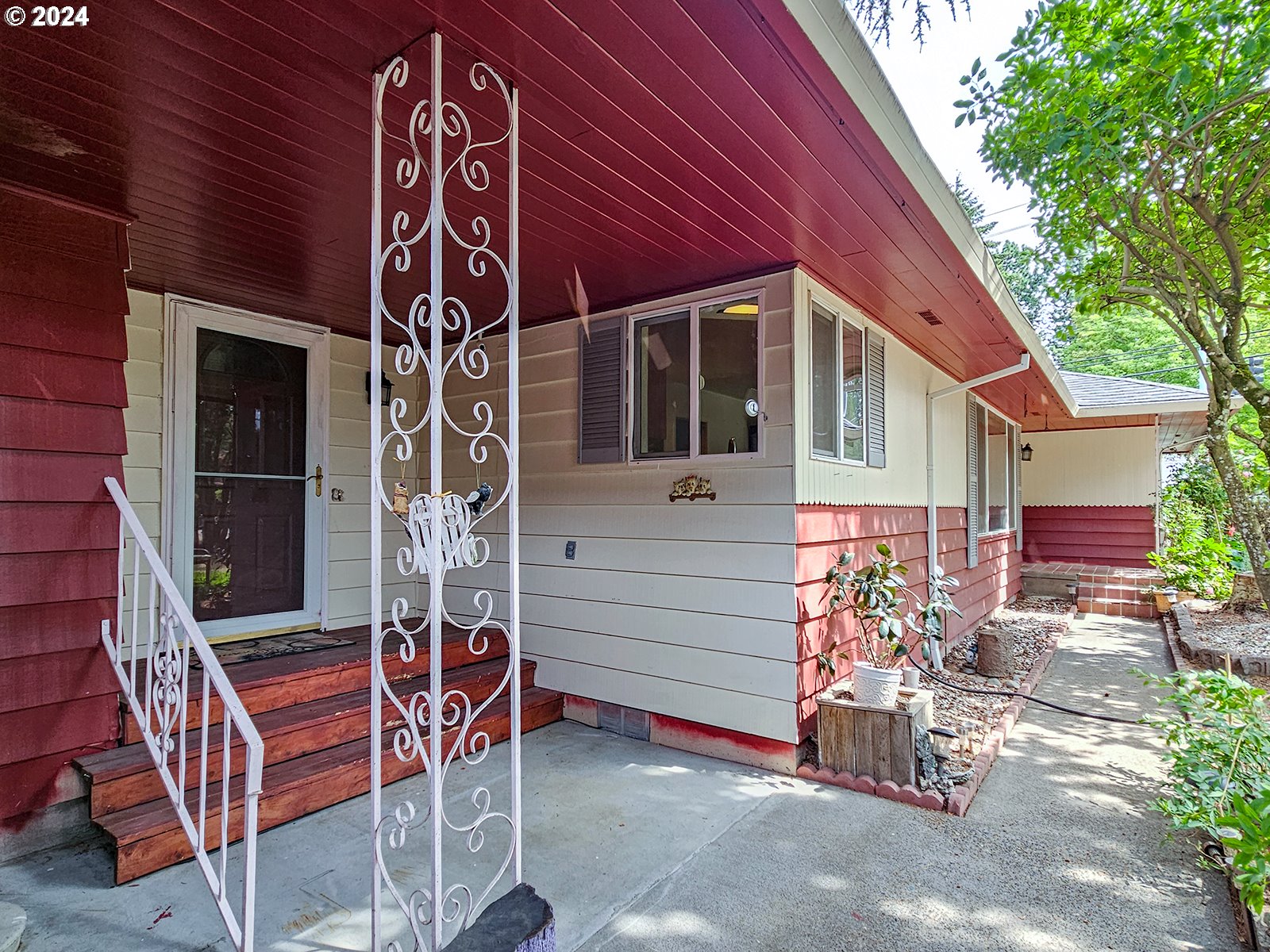 9645 Southwest Denney Road Beaverton, OR 97008 - Photo 3 of 46 Gallery Image 3