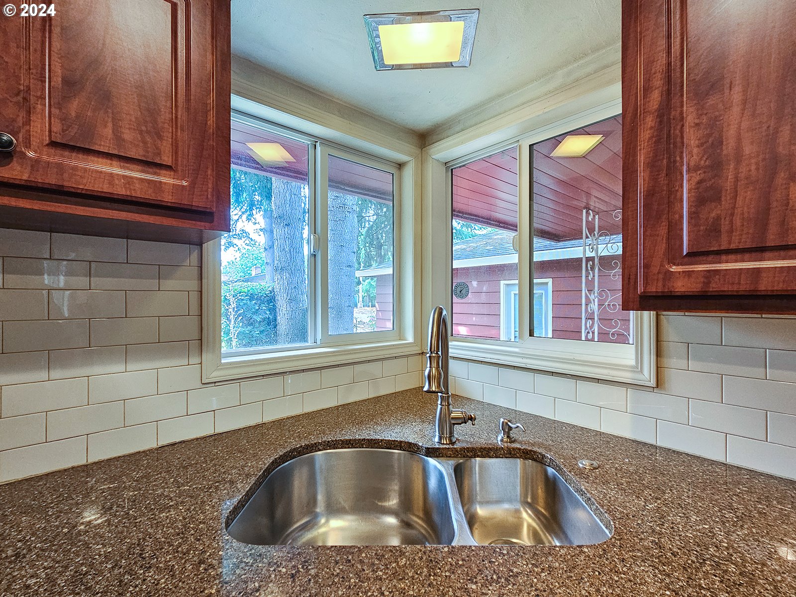 9645 Southwest Denney Road Beaverton, OR 97008 - Photo 6 of 46 Gallery Image 6