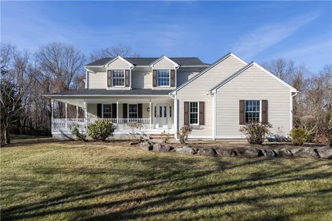 $769,900 | 38 Kristen Lane, North Kingstown, RI 02852