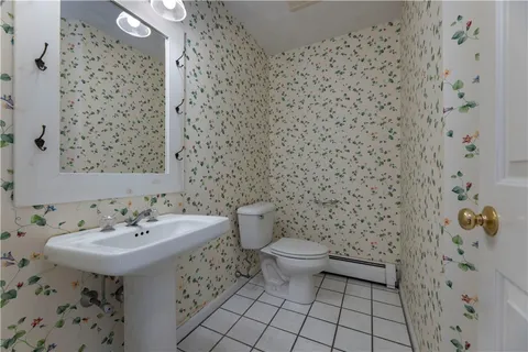 $769,900 | 38 Kristen Lane, North Kingstown, RI 02852