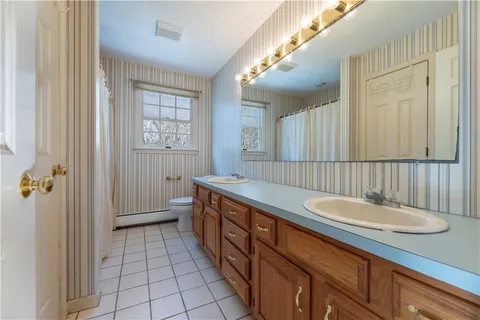 $769,900 | 38 Kristen Lane, North Kingstown, RI 02852