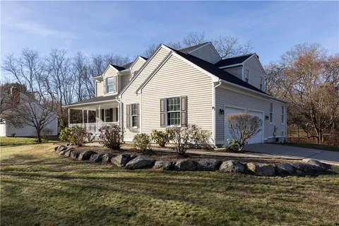 $769,900 | 38 Kristen Lane, North Kingstown, RI 02852