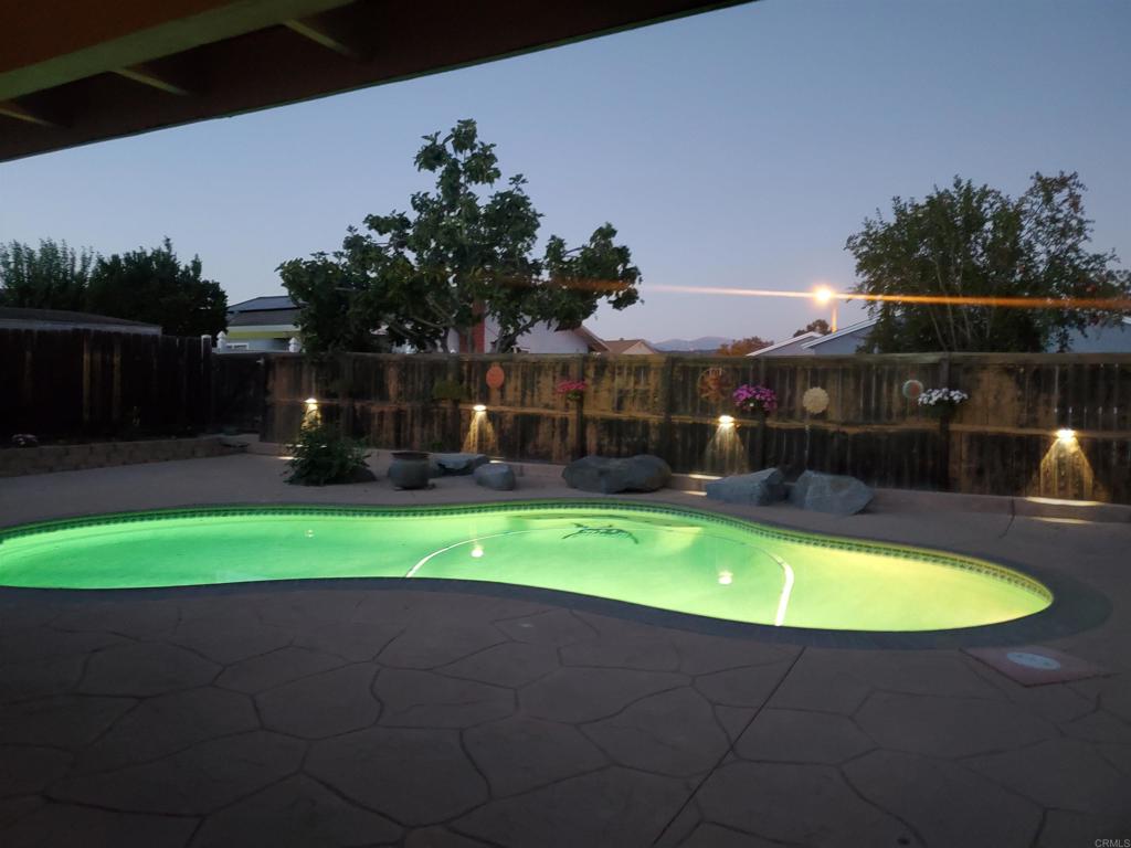 10129 Timberlane Way Santee, CA 92071 - Photo 14 of 18