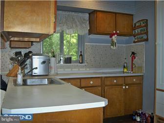 604 Linnet Road Audubon, PA 19403 - Photo 8 of 12 Kitchen