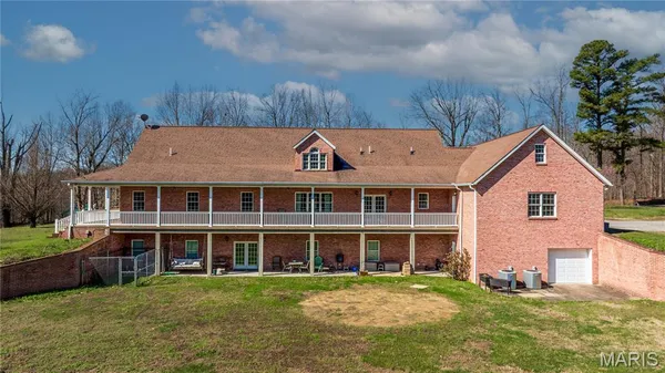 $799,000 | 112 Park Road, Benton, MO 63736