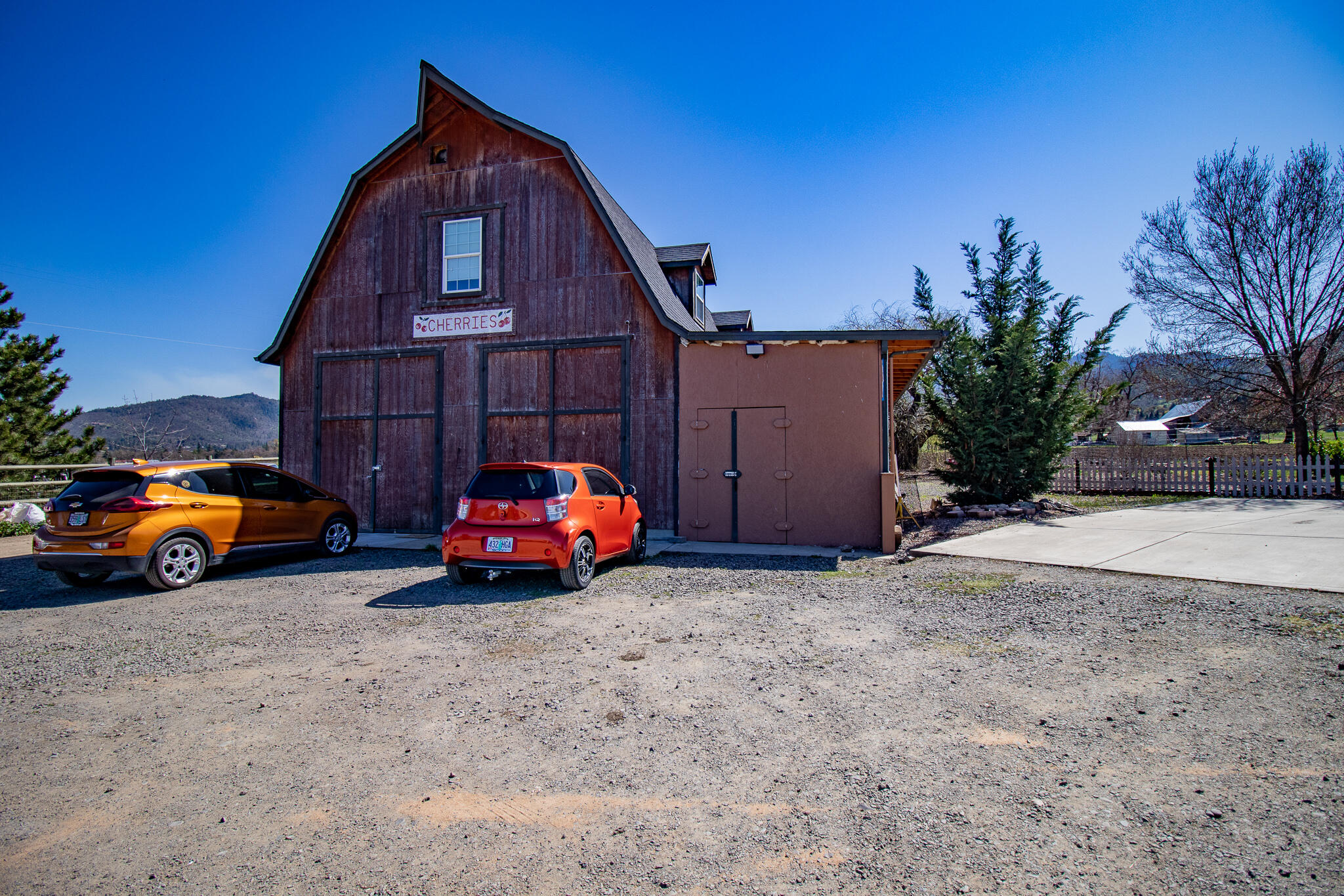 1381 Foss Road Talent, OR 97540 - Photo 33 of 41 Outstanding 2-level barn with full bath, washer/dryer, and huge Crop King Climatized facility
