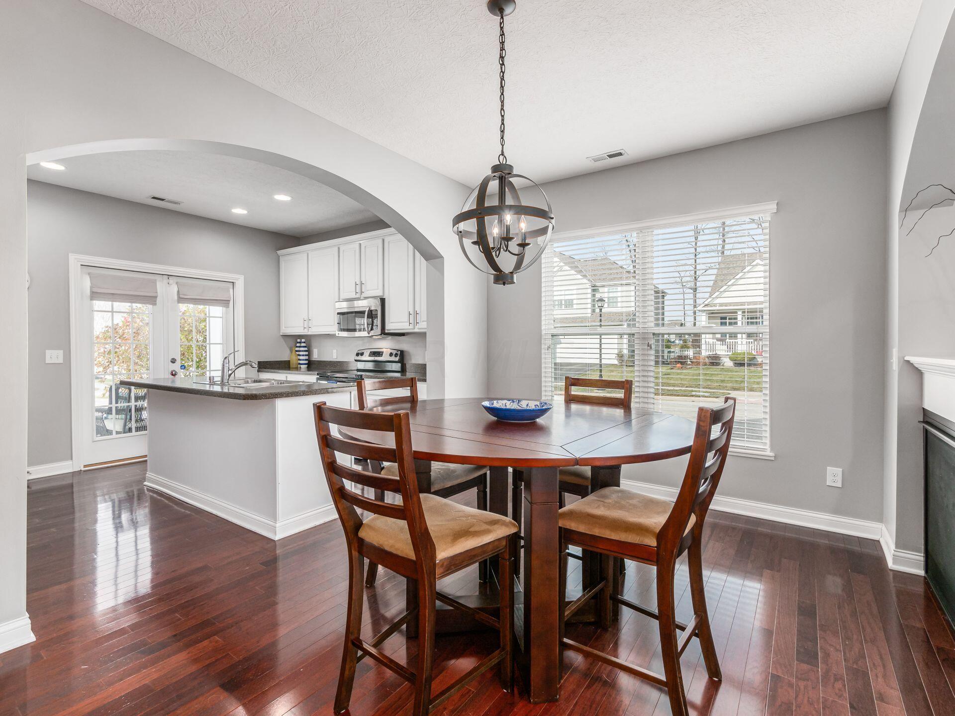 6176 Benon Road Westerville, OH 43081 - Photo 17 of 38 Dining Room