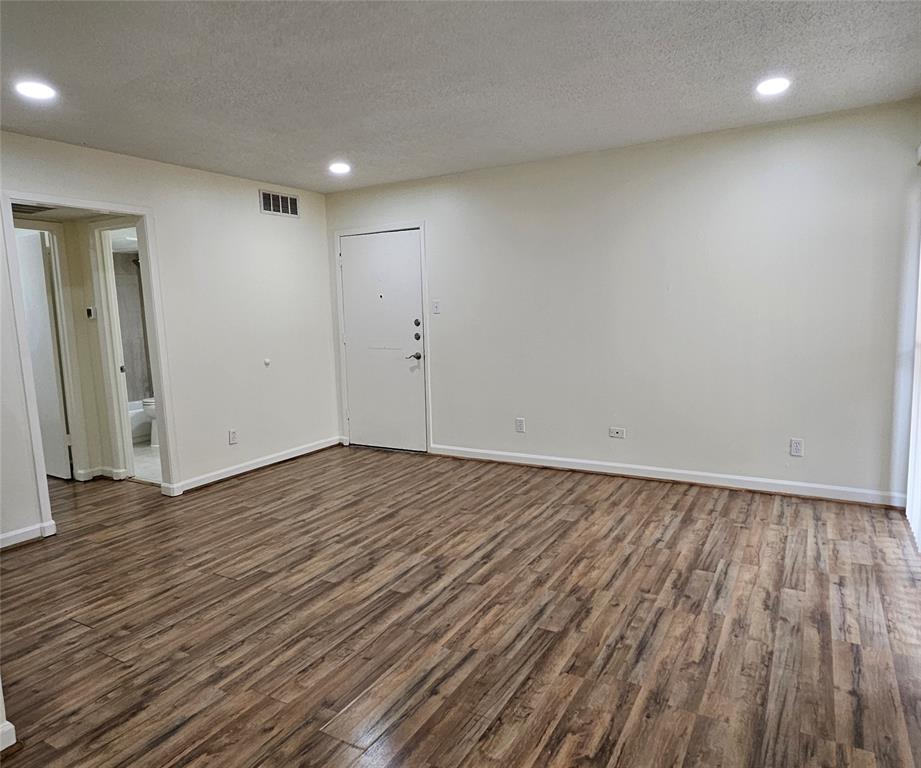 12816 Midway Road, Unit 1067 Dallas, TX 75244 - Photo 9 of 19 Gallery Image 9