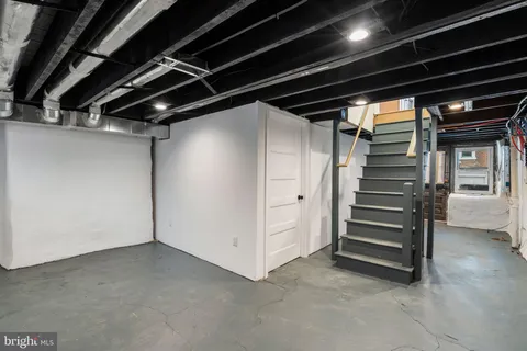 a view of walk in closet